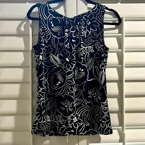 WHBM Black/White Flowy, Floral Tank, back tie closure/peephole
SAME DAY SHIPPING